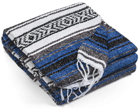 10 Best Mexican Blankets Of 2024 TheReviewDaily   Kjhgfe 1 E1611116132184 450x351 